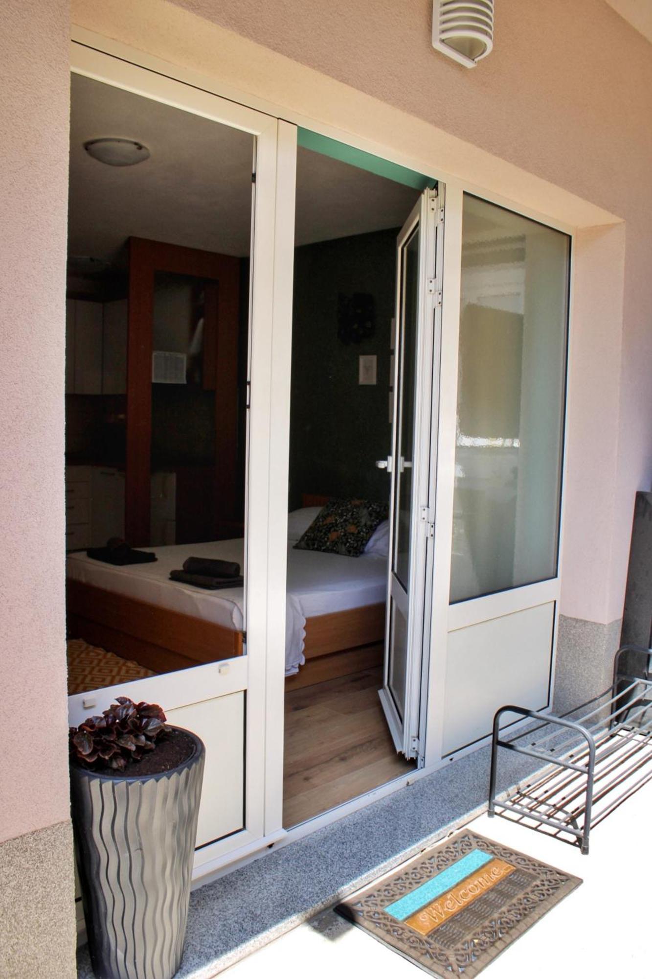Studio Laura-Spacious Studio On The Main Beach Makarska Eksteriør bilde