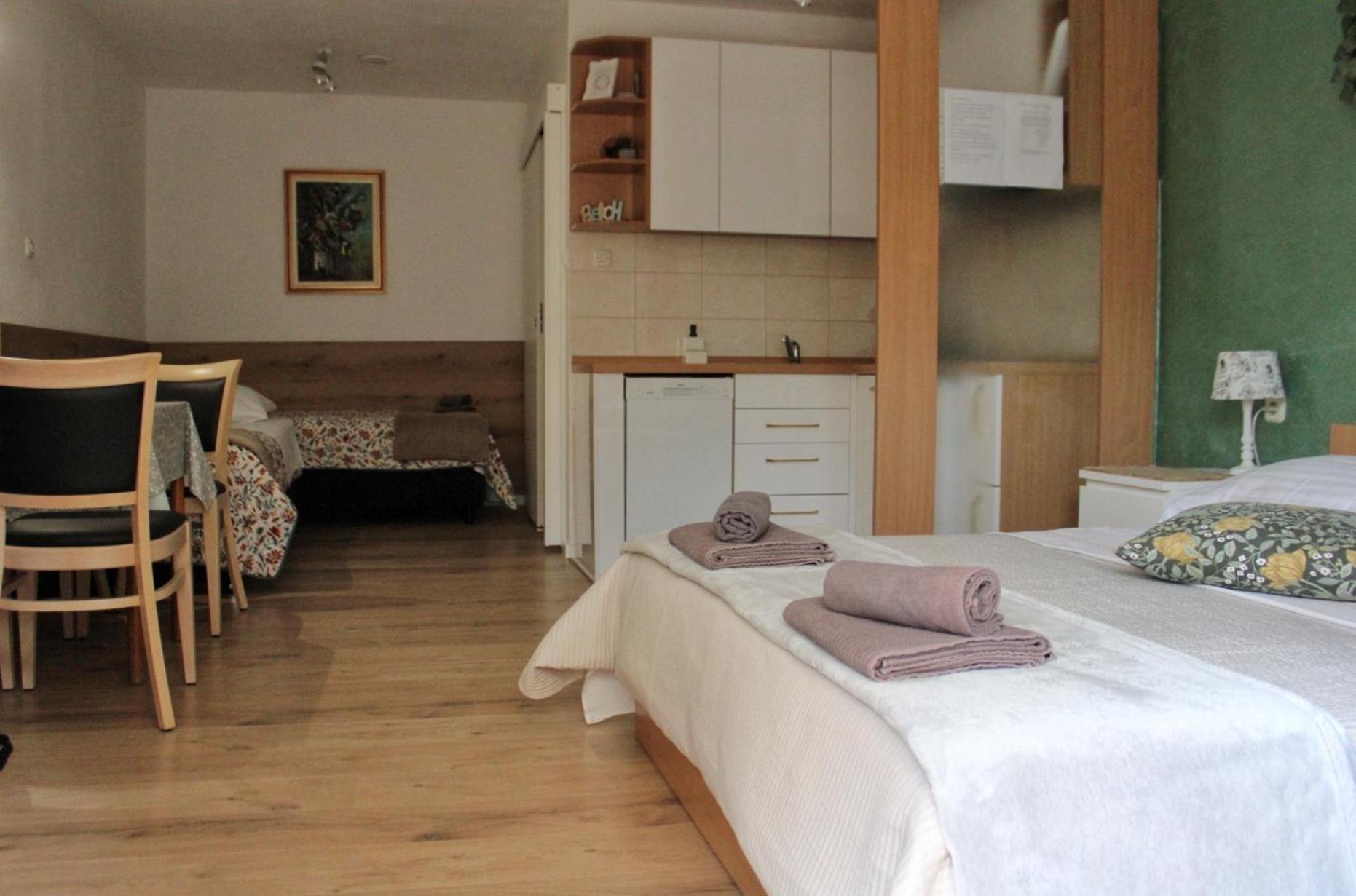 Studio Laura-Spacious Studio On The Main Beach Makarska Eksteriør bilde